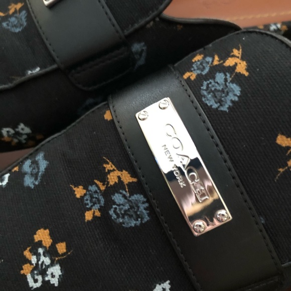 COPY - Coach Shoes - Picture 2 of 8